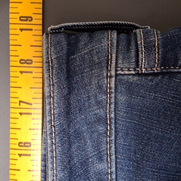 Womens Levi's Signature Totally Shaping Straight Leg Jeans 16S - Picture 7 of 8